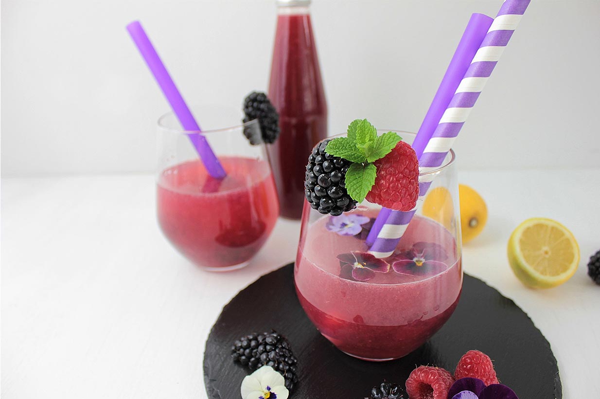 Brombeerlimonade Beerenlimonade, Sommerlimonade, DIY Brombeergetränk, Limo, zuckerfrei, ohne Zucker