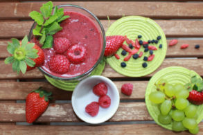 Beerensmoothie mit Xylit, Himbeersmoothie, Heidelbeersmoothie, Aroniasmoothie, Erdbeersmoothie