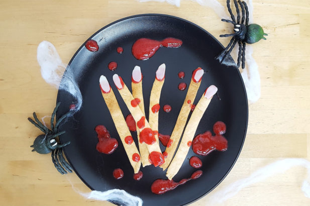 Rezept Gruselfinger mit Erdbeerblut ohne Zucker