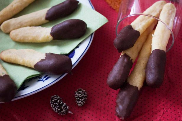 Zitronenstangen Weihnachtskekse mit Birkenzucker