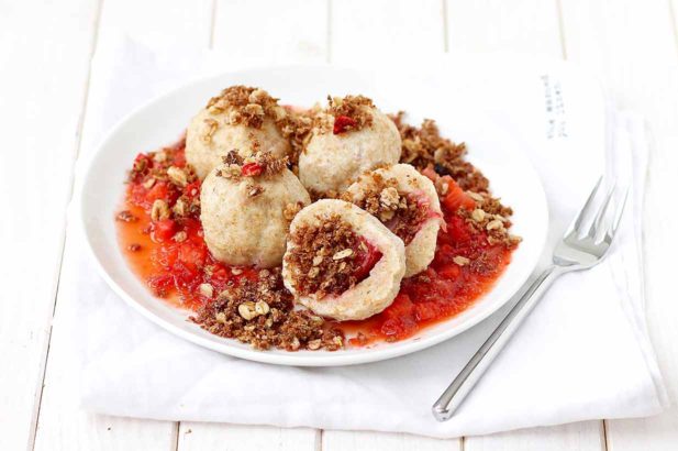 Topfenknödel mit Erdbeeren, Topfen-Erdbeerknödeln, Topfenknödeln ohne Zucker