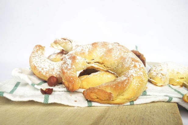 Zuckerfreie Nusskipferl, Haselnussgebäck, Nussgebäck, Haselnusshörnchen