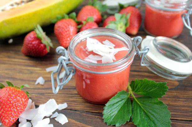Rezept Papaya Erdbeer Marmelade mit Kokos ohne Zucker mit Xylit