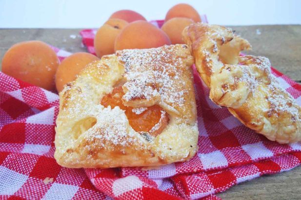 Topfentaschen, Topfentascherl, Marillentaschen, Marillengolatschen, Topfengebäck, zuckerfrei, ohne Zucker