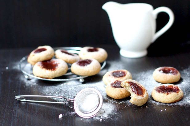 Marmeladenkekse, Kekse mit Marmelade, Plätzchen mit Marmelade, Weihnachtskekse, Thumbprint Kekse, Daumenkekse, zuckerfrei, ohne Zucker