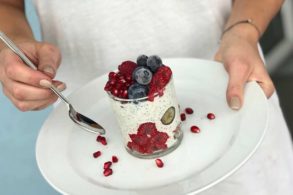 Topfen Frühstück, Gesundes Frühstück, Frühstück mit Beeren, Topfencreme, Quarkcreme, zuckerfrei, ohne Zucker