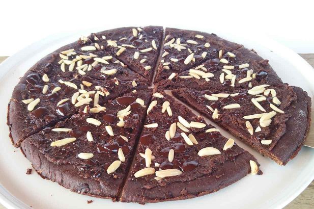 Süße Pizza, Schokoladenpizza, Pizza mit Schokolade, zuckerfrei, ohne Zucker, vegan