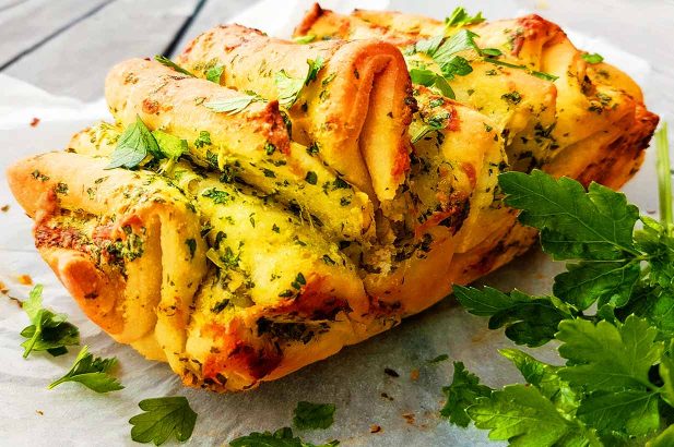 Knoblauchbaguette, Zupfbrot, Kräuterbaguette, Knoblauchbrot