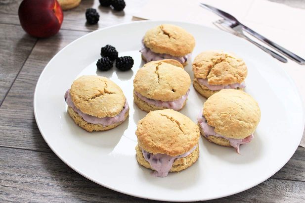 Fruchtige Scones, Brombeer-Nektarinen Scones, Nektarinen-Brombeer Scones