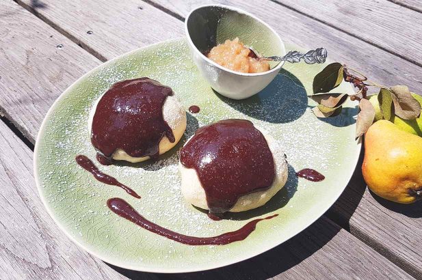 Germknödel mit Birne, Germknödel mit Birnenmus, Germknödel mit Birnenfüllung