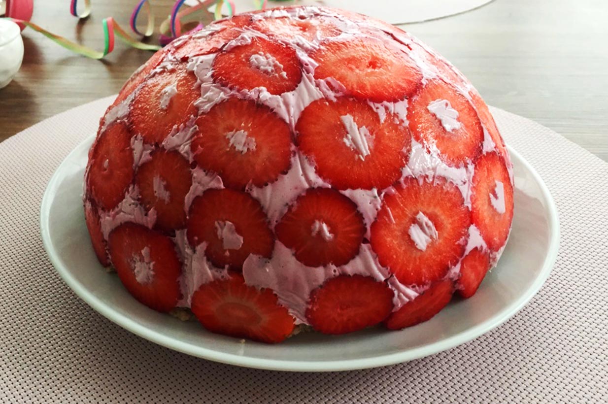 Erdbeer Kuppeltorte ohne Zuckerzusatz - Birkengold