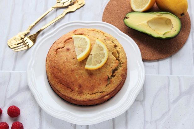 Kuchen zuckerfrei mit Avocado, Avocado Kuchen ohne Zuckerzusatz, Avocadokuchen mit Xylit, Avocadokuchen mit Birkenzucker, Avocadokuchen zuckerfrei mit Dinkelmehl, Dinkelkuchen zuckerfrei mit Avocado, Avocadokuchen mit Dinkelmehl zuckerfrei