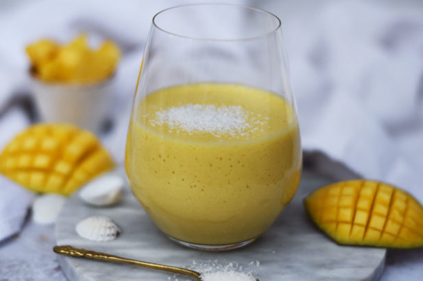 Mango Lassi ohne Zuckerzusatz, Mango Lassi einfach, Mango Lassi zuckerreduziert, Mango Lassi indisch, Mango Lassi mit Xylit, Mango Lassi mit Birkenzucker