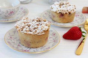 Rhabarber Muffins vegan, Rhabarbermuffins glutenfrei, Rhabarber Streusel Muffins vegan, Streusel Muffins mit Rhabarber zuckerfrei