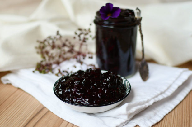 Schwarze Hollunder Marmelade, Schwarze Hollunder Marmelade ohne Zucker, Hollunder Marmelade, Hollunder Gelee ohne Zucker, Hollunder Marmelade mit Birkenzucker