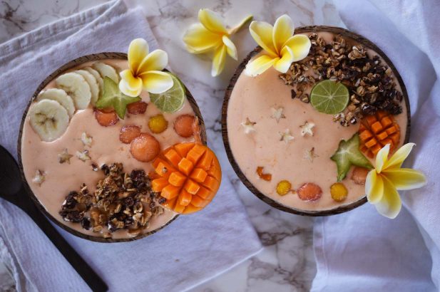 Tropische Bowl zuckerfrei, Mango Bowl zuckerfrei, Papaya Bowl zuckerfrei, Tropische Frühstücksbowl zuckerfrei
