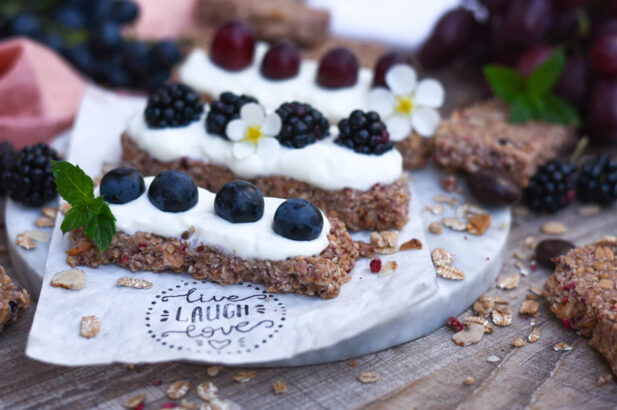 Müsliriegel selber machen, Gesunder Müsliriegel, vegane Snacks, veganer Müsliriegel, vegane Snacks selber machen, gesunde Snacks, gesunder Riegel, vegan bars selber machen, glutenfreier Müsliriegel