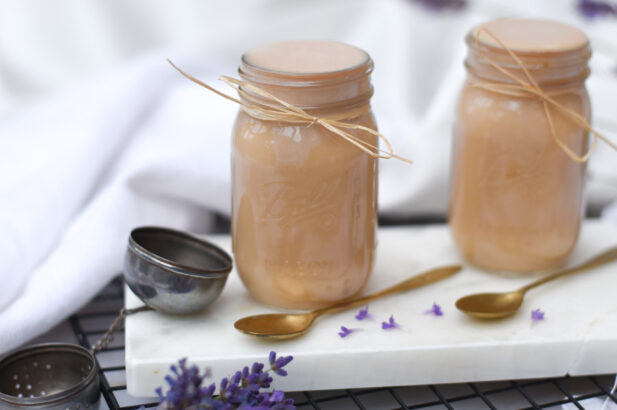 Earl Grey Latte, Milchtee, London Fog Drink, London Fog Tea Latte, Milchtee, Schwarztee mit Milch, englischer Tee, Schwarztee mit Milch,